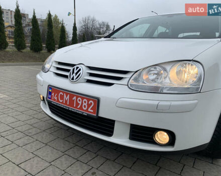 Белый Фольксваген Гольф, объемом двигателя 1.4 л и пробегом 181 тыс. км за 5570 $, фото 55 на Automoto.ua