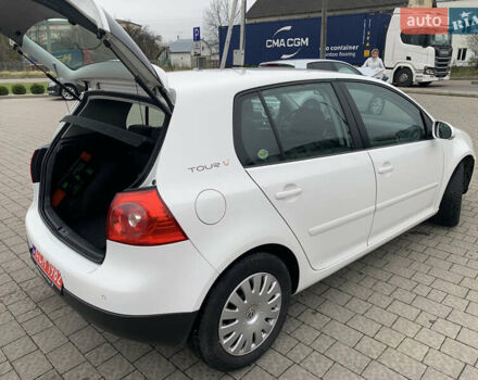 Белый Фольксваген Гольф, объемом двигателя 1.4 л и пробегом 181 тыс. км за 5570 $, фото 10 на Automoto.ua