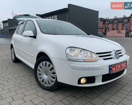 Белый Фольксваген Гольф, объемом двигателя 1.4 л и пробегом 181 тыс. км за 5570 $, фото 2 на Automoto.ua