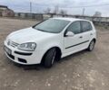 Белый Фольксваген Гольф, объемом двигателя 1.9 л и пробегом 350 тыс. км за 2350 $, фото 1 на Automoto.ua