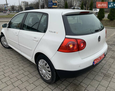 Белый Фольксваген Гольф, объемом двигателя 1.4 л и пробегом 181 тыс. км за 5570 $, фото 18 на Automoto.ua