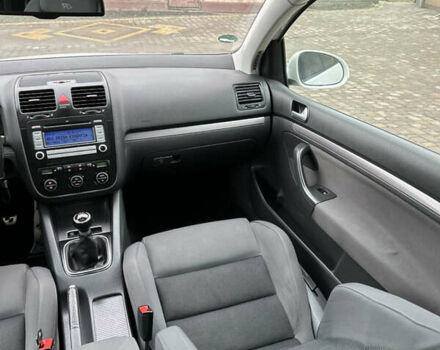 Белый Фольксваген Гольф, объемом двигателя 1.6 л и пробегом 215 тыс. км за 6500 $, фото 89 на Automoto.ua