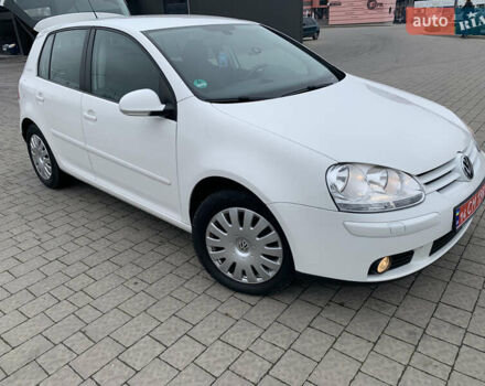 Белый Фольксваген Гольф, объемом двигателя 1.4 л и пробегом 181 тыс. км за 5570 $, фото 3 на Automoto.ua