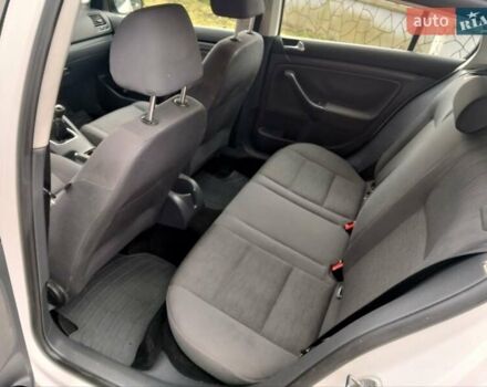 Белый Фольксваген Гольф, объемом двигателя 1.4 л и пробегом 222 тыс. км за 5400 $, фото 11 на Automoto.ua