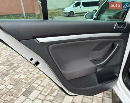 Белый Фольксваген Гольф, объемом двигателя 1.4 л и пробегом 195 тыс. км за 7200 $, фото 16 на Automoto.ua