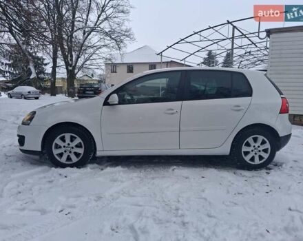 Белый Фольксваген Гольф, объемом двигателя 1.4 л и пробегом 221 тыс. км за 5400 $, фото 1 на Automoto.ua