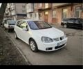 Белый Фольксваген Гольф, объемом двигателя 1.6 л и пробегом 280 тыс. км за 5600 $, фото 3 на Automoto.ua