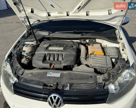 Белый Фольксваген Гольф, объемом двигателя 1.6 л и пробегом 120 тыс. км за 9500 $, фото 10 на Automoto.ua