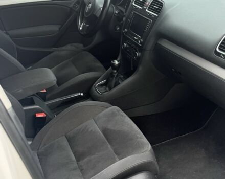 Білий Фольксваген Гольф, об'ємом двигуна 1.8 л та пробігом 250 тис. км за 7800 $, фото 9 на Automoto.ua