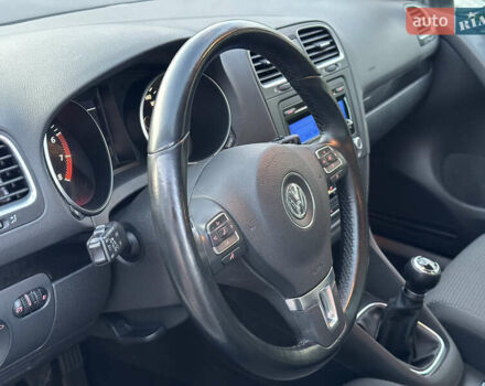 Белый Фольксваген Гольф, объемом двигателя 1.8 л и пробегом 103 тыс. км за 8500 $, фото 70 на Automoto.ua