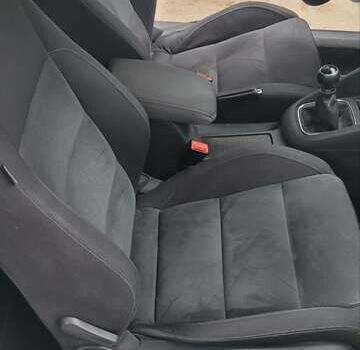 Белый Фольксваген Гольф, объемом двигателя 1.39 л и пробегом 246 тыс. км за 6500 $, фото 14 на Automoto.ua