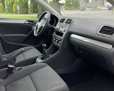 Білий Фольксваген Гольф, об'ємом двигуна 1.6 л та пробігом 185 тис. км за 7799 $, фото 24 на Automoto.ua