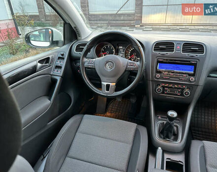 Белый Фольксваген Гольф, объемом двигателя 1.8 л и пробегом 103 тыс. км за 8500 $, фото 75 на Automoto.ua