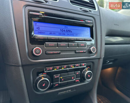 Белый Фольксваген Гольф, объемом двигателя 1.8 л и пробегом 103 тыс. км за 8500 $, фото 81 на Automoto.ua