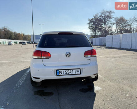 Белый Фольксваген Гольф, объемом двигателя 1.6 л и пробегом 120 тыс. км за 9500 $, фото 1 на Automoto.ua
