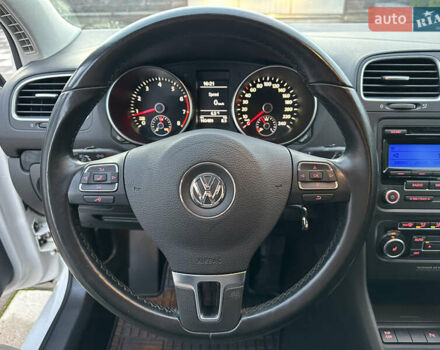 Белый Фольксваген Гольф, объемом двигателя 1.8 л и пробегом 103 тыс. км за 8500 $, фото 78 на Automoto.ua