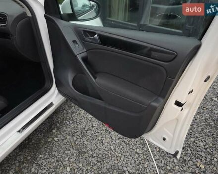 Белый Фольксваген Гольф, объемом двигателя 1.4 л и пробегом 247 тыс. км за 6799 $, фото 9 на Automoto.ua