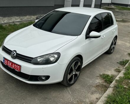 Білий Фольксваген Гольф, об'ємом двигуна 1.8 л та пробігом 250 тис. км за 7800 $, фото 4 на Automoto.ua