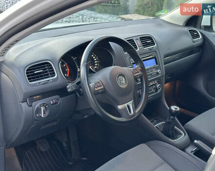 Белый Фольксваген Гольф, объемом двигателя 1.8 л и пробегом 103 тыс. км за 8500 $, фото 72 на Automoto.ua