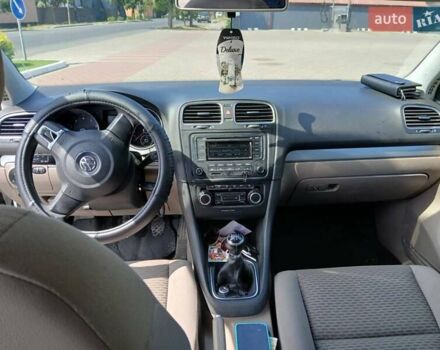 Белый Фольксваген Гольф, объемом двигателя 1.4 л и пробегом 162 тыс. км за 6999 $, фото 8 на Automoto.ua