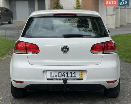 Білий Фольксваген Гольф, об'ємом двигуна 1.6 л та пробігом 185 тис. км за 7799 $, фото 4 на Automoto.ua