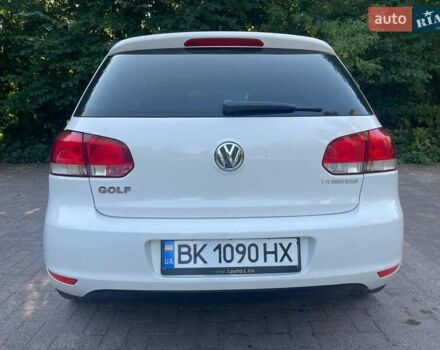 Белый Фольксваген Гольф, объемом двигателя 1.4 л и пробегом 180 тыс. км за 7500 $, фото 6 на Automoto.ua