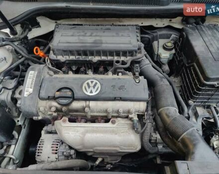 Белый Фольксваген Гольф, объемом двигателя 1.4 л и пробегом 200 тыс. км за 5850 $, фото 17 на Automoto.ua