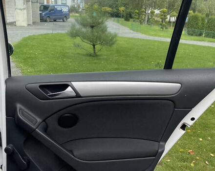 Білий Фольксваген Гольф, об'ємом двигуна 1.6 л та пробігом 185 тис. км за 7799 $, фото 22 на Automoto.ua