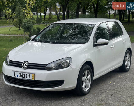 Білий Фольксваген Гольф, об'ємом двигуна 1.6 л та пробігом 185 тис. км за 7799 $, фото 1 на Automoto.ua