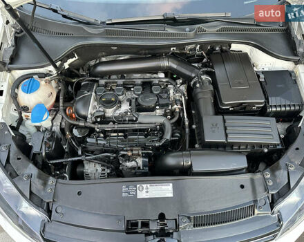 Белый Фольксваген Гольф, объемом двигателя 1.8 л и пробегом 103 тыс. км за 8500 $, фото 87 на Automoto.ua