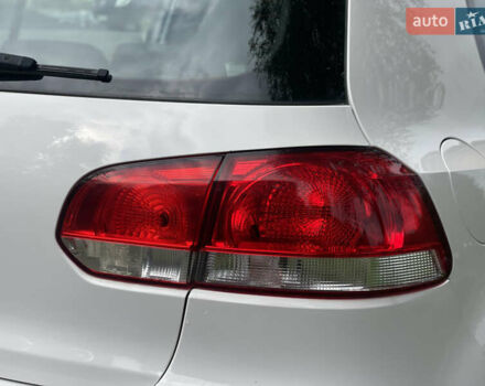Білий Фольксваген Гольф, об'ємом двигуна 1.6 л та пробігом 185 тис. км за 7799 $, фото 11 на Automoto.ua