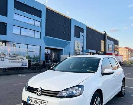 Белый Фольксваген Гольф, объемом двигателя 1.39 л и пробегом 229 тыс. км за 7800 $, фото 1 на Automoto.ua