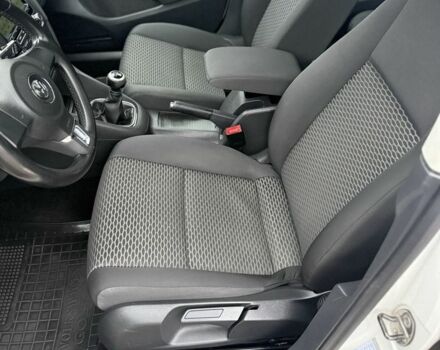 Білий Фольксваген Гольф, об'ємом двигуна 2 л та пробігом 280 тис. км за 8000 $, фото 12 на Automoto.ua