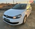 Белый Фольксваген Гольф, объемом двигателя 1.6 л и пробегом 193 тыс. км за 7300 $, фото 1 на Automoto.ua