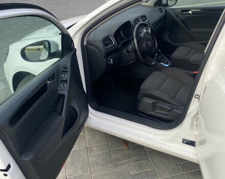 Белый Фольксваген Гольф, объемом двигателя 1.39 л и пробегом 257 тыс. км за 8900 $, фото 15 на Automoto.ua