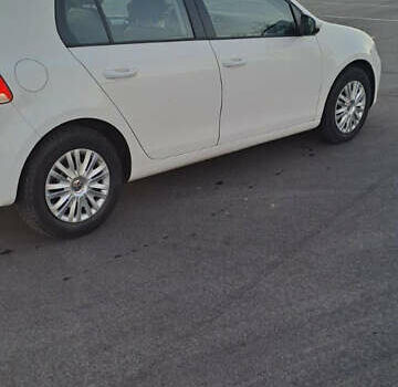 Белый Фольксваген Гольф, объемом двигателя 1.6 л и пробегом 177 тыс. км за 7250 $, фото 6 на Automoto.ua