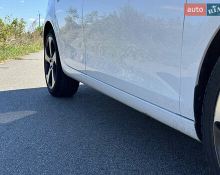 Белый Фольксваген Гольф, объемом двигателя 1.4 л и пробегом 254 тыс. км за 7200 $, фото 6 на Automoto.ua