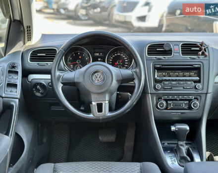 Белый Фольксваген Гольф, объемом двигателя 1.6 л и пробегом 236 тыс. км за 7300 $, фото 10 на Automoto.ua