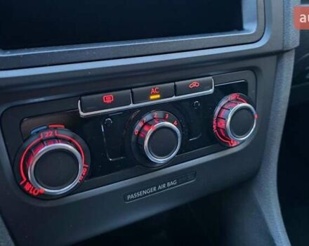 Білий Фольксваген Гольф, об'ємом двигуна 1.6 л та пробігом 119 тис. км за 9399 $, фото 47 на Automoto.ua