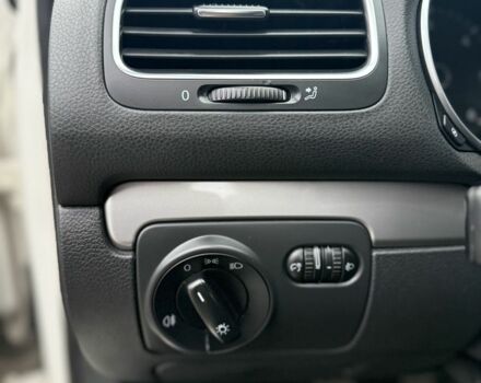 Білий Фольксваген Гольф, об'ємом двигуна 2 л та пробігом 280 тис. км за 8000 $, фото 14 на Automoto.ua