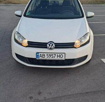 Белый Фольксваген Гольф, объемом двигателя 1.6 л и пробегом 177 тыс. км за 7250 $, фото 4 на Automoto.ua