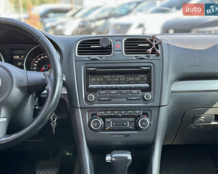 Белый Фольксваген Гольф, объемом двигателя 1.6 л и пробегом 236 тыс. км за 7300 $, фото 12 на Automoto.ua