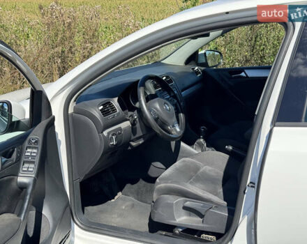 Белый Фольксваген Гольф, объемом двигателя 1.4 л и пробегом 254 тыс. км за 7200 $, фото 7 на Automoto.ua