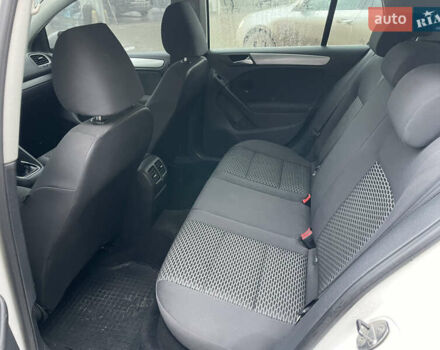 Белый Фольксваген Гольф, объемом двигателя 1.39 л и пробегом 241 тыс. км за 6500 $, фото 12 на Automoto.ua