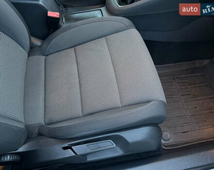 Белый Фольксваген Гольф, объемом двигателя 1.6 л и пробегом 245 тыс. км за 7700 $, фото 29 на Automoto.ua