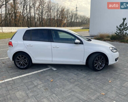 Белый Фольксваген Гольф, объемом двигателя 1.39 л и пробегом 257 тыс. км за 8900 $, фото 7 на Automoto.ua