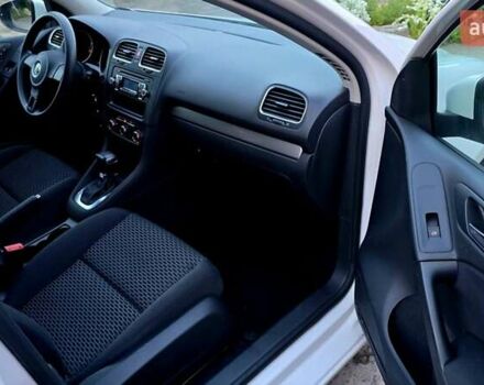 Білий Фольксваген Гольф, об'ємом двигуна 1.6 л та пробігом 119 тис. км за 9399 $, фото 52 на Automoto.ua