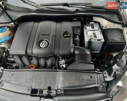 Білий Фольксваген Гольф, об'ємом двигуна 2.48 л та пробігом 268 тис. км за 9500 $, фото 17 на Automoto.ua