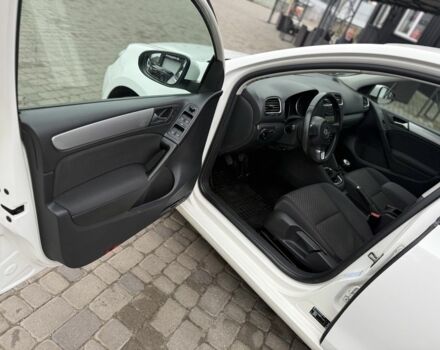 Білий Фольксваген Гольф, об'ємом двигуна 2 л та пробігом 280 тис. км за 8000 $, фото 11 на Automoto.ua