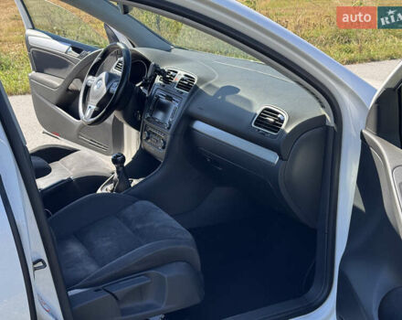 Белый Фольксваген Гольф, объемом двигателя 1.4 л и пробегом 254 тыс. км за 7200 $, фото 9 на Automoto.ua